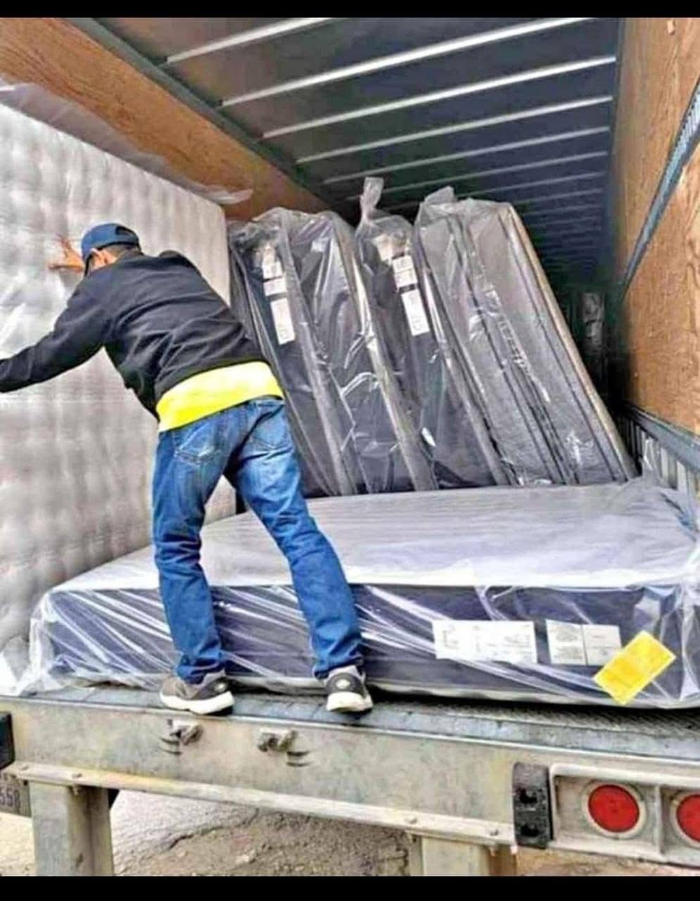 Liftoff Junk Removal Chandler AZ | Dumpster rental Same-Day Service Available