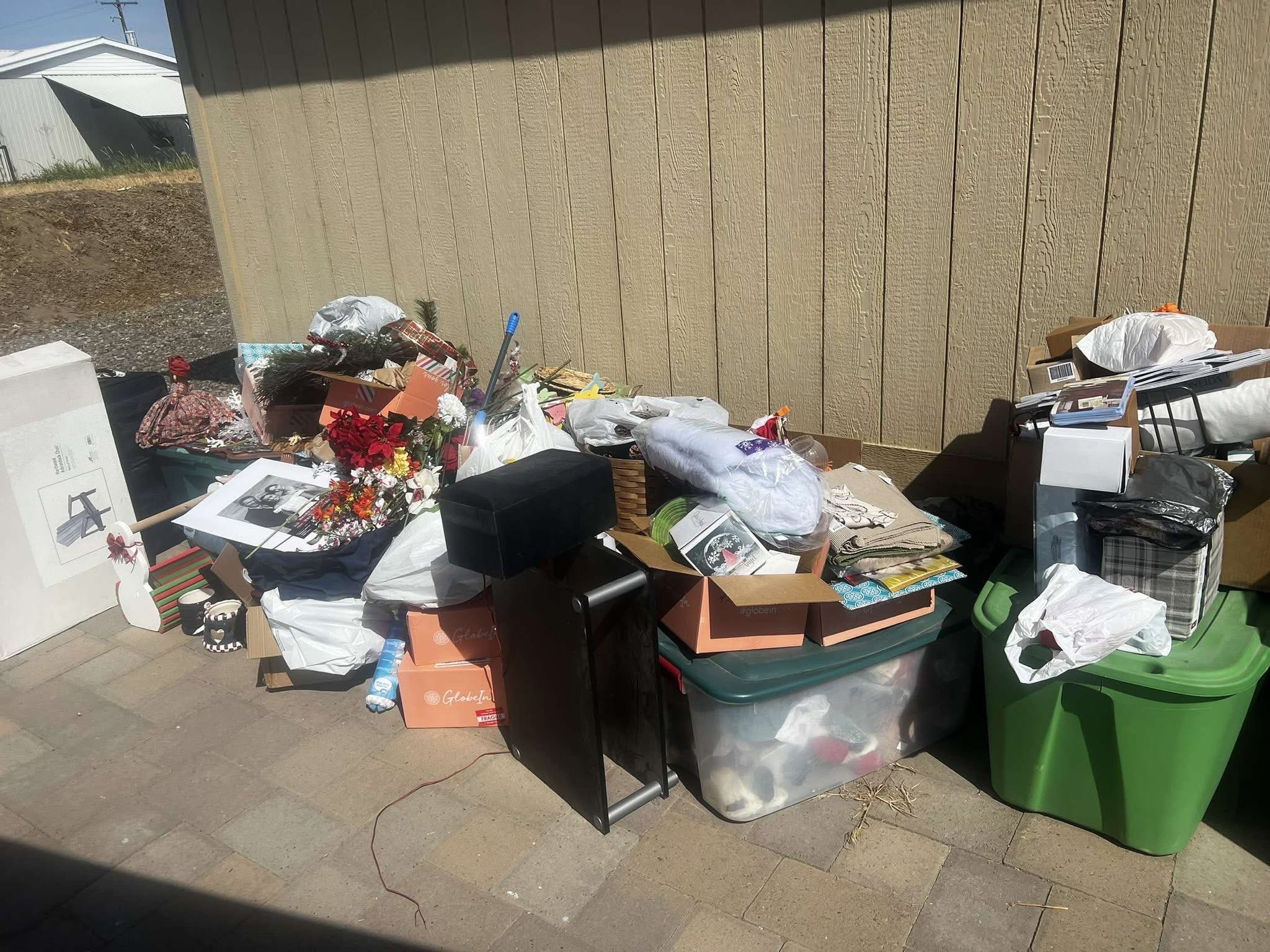 Liftoff Junk Removal Chandler AZ | Dumpster rental Same-Day Service Available