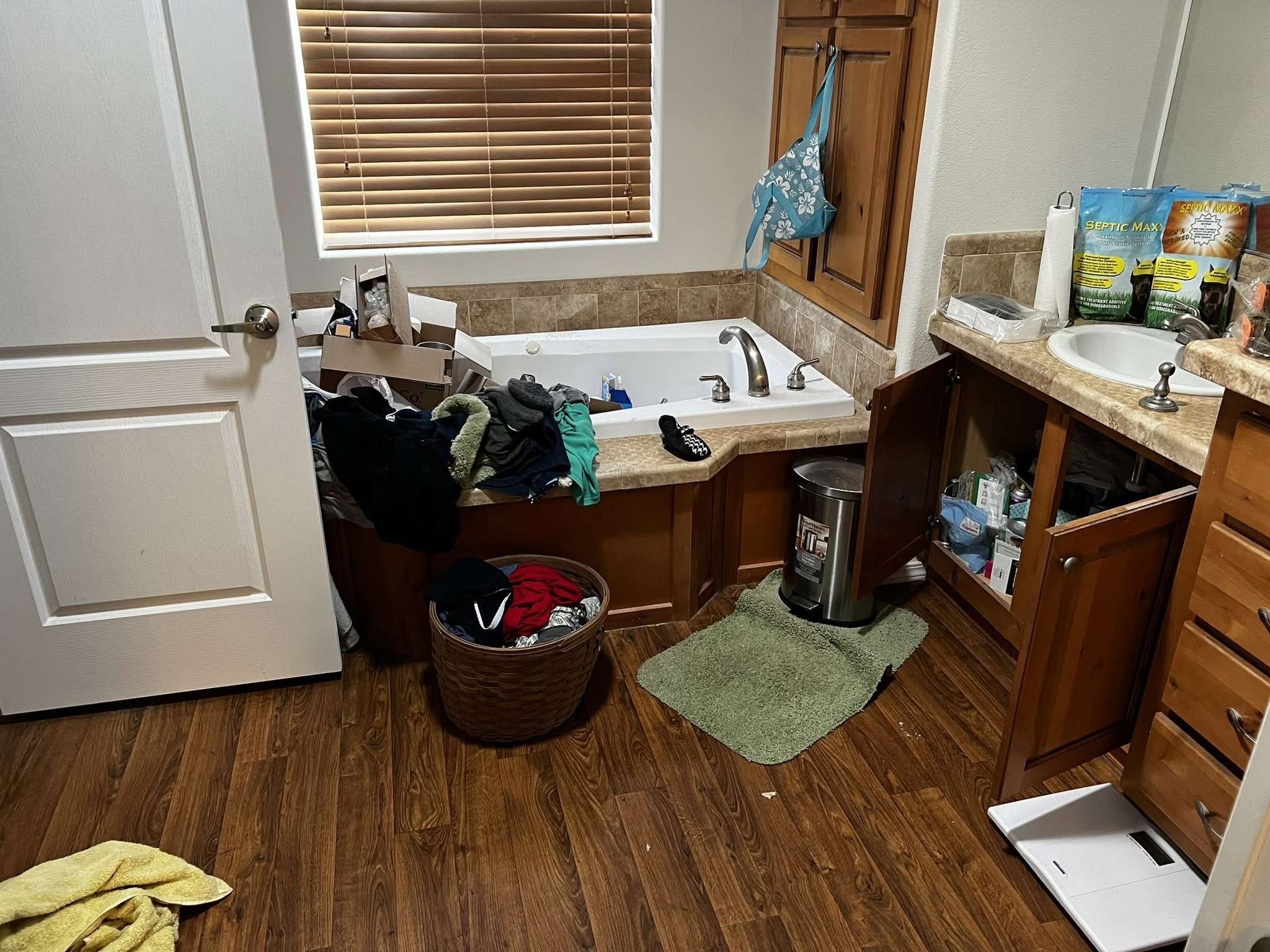 Liftoff Junk Removal Chandler AZ | Dumpster rental Same-Day Service Available