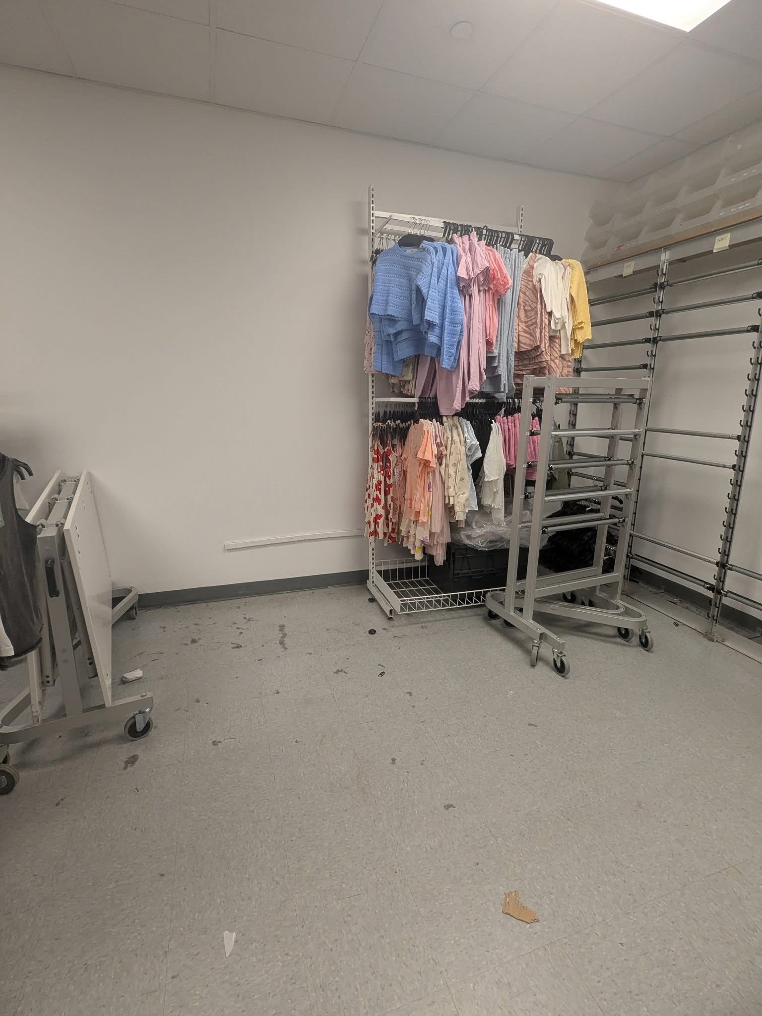 Liftoff Junk Removal Chandler AZ | Dumpster rental Same-Day Service Available