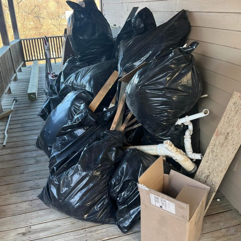 Liftoff Junk Removal Chandler AZ | Dumpster rental Same-Day Service Available